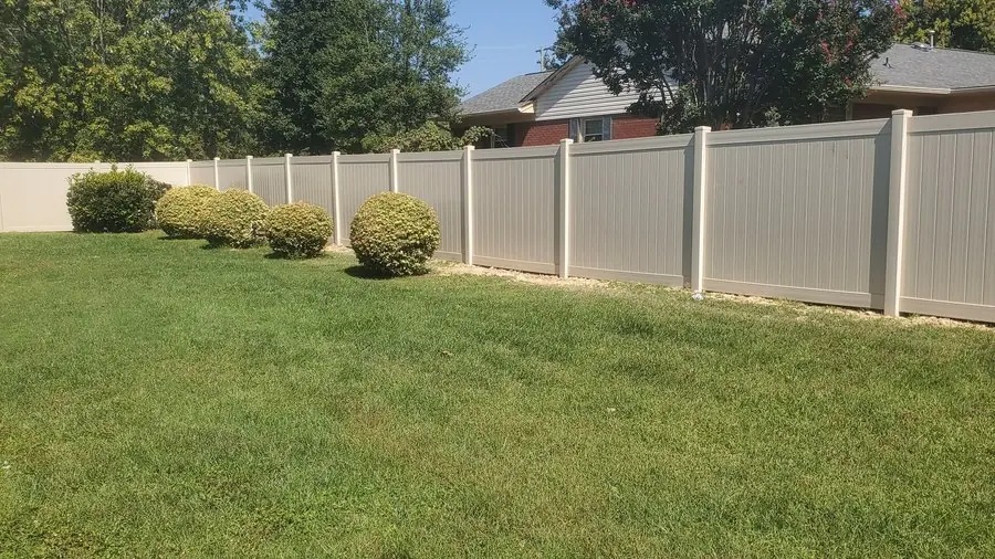 Vinyl Fence Contractor